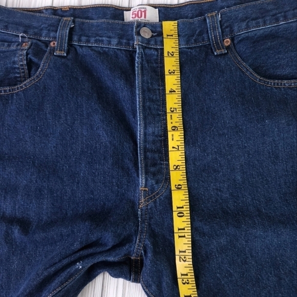 Levi's 501 Distressed Denim Cut Off Red Tab Jean Shorts in Stark Blue Size 40 - Picture 9 of 13